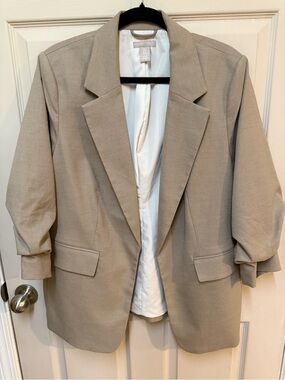 H&M Classic Women’s Beige Blazer - Versatile Tailored Jacket